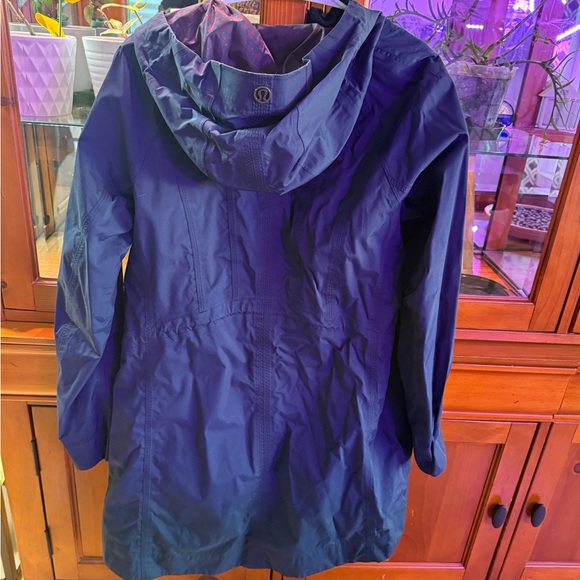 Lululemon fall light coat - Picture 2 of 2
